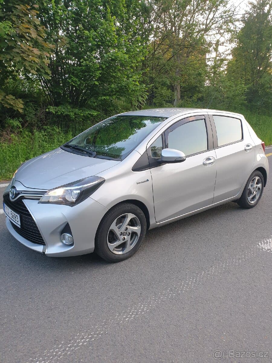 2015 Toyota YARIS - 2