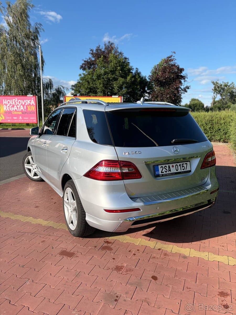 2012 Mercedes-Benz M-CLASS - 2