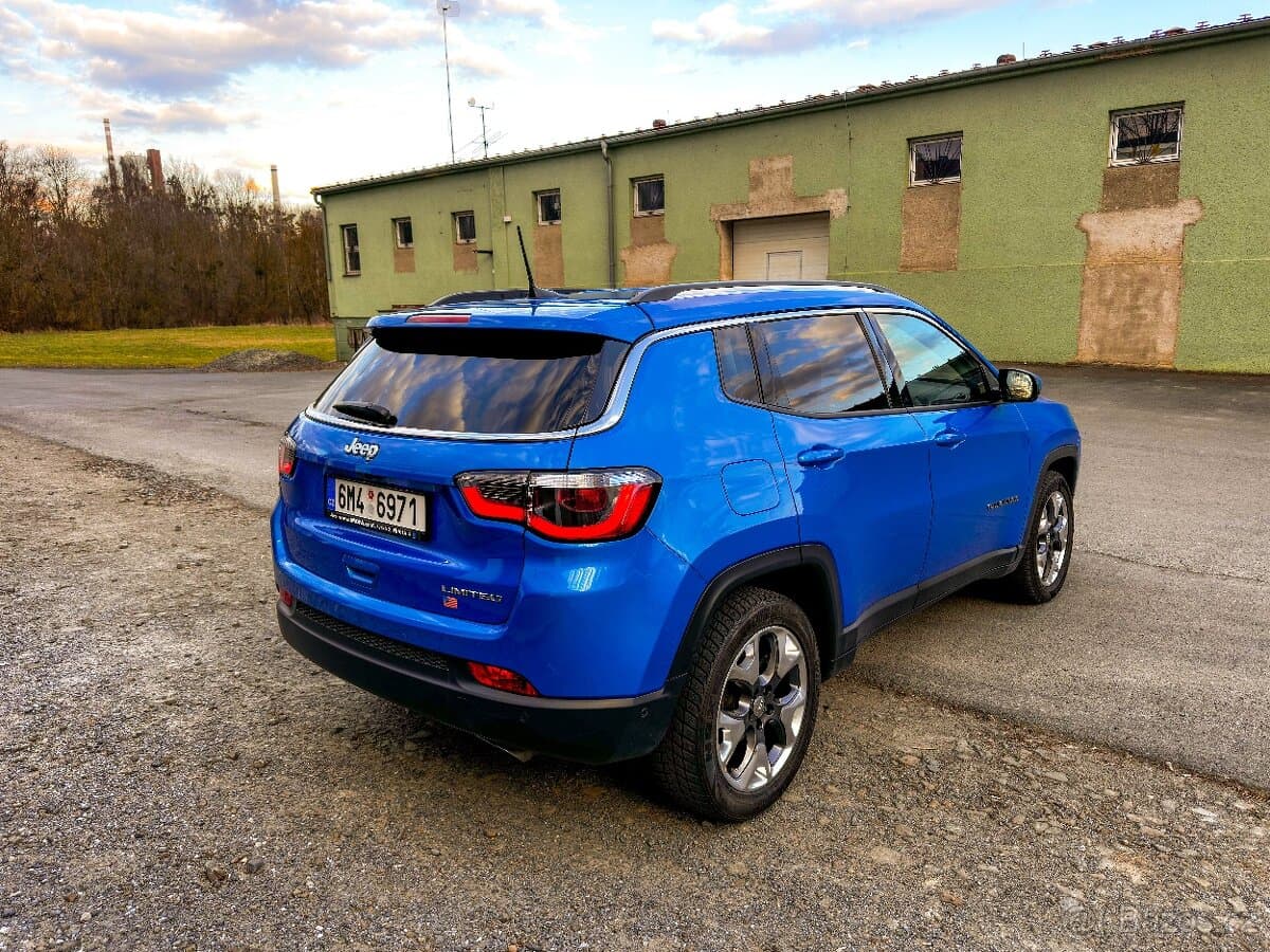 2018 Jeep COMPASS - 2
