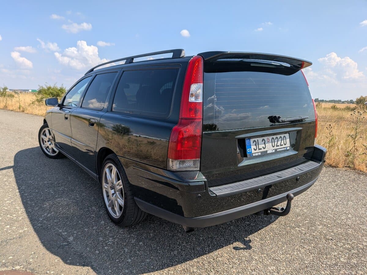 2005 Volvo V70 - 2