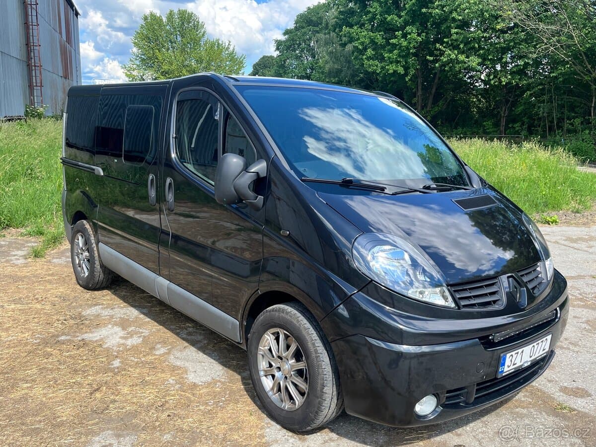 Renault TRAFIC - 2