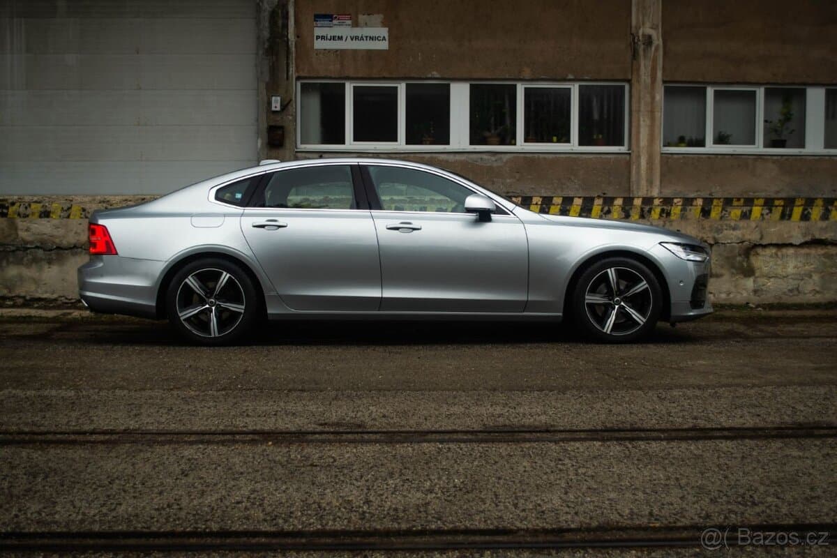 2017 Volvo S90 - 2