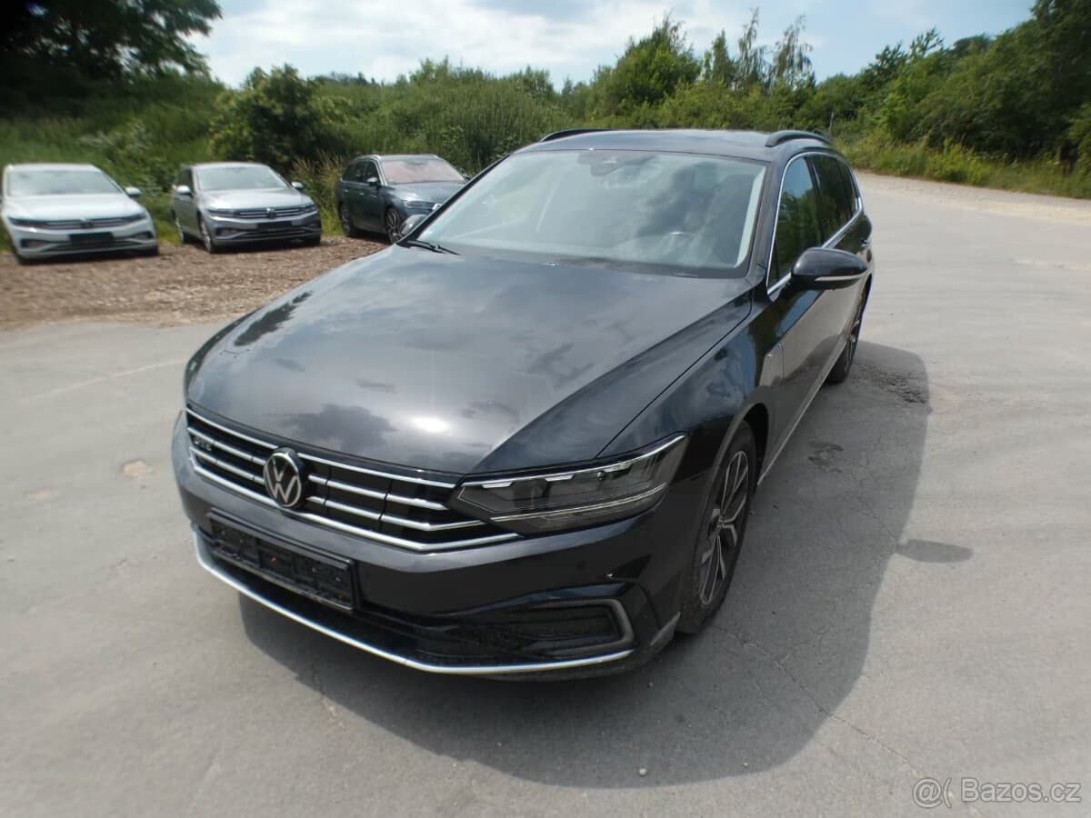 2021 Volkswagen PASSAT - 2