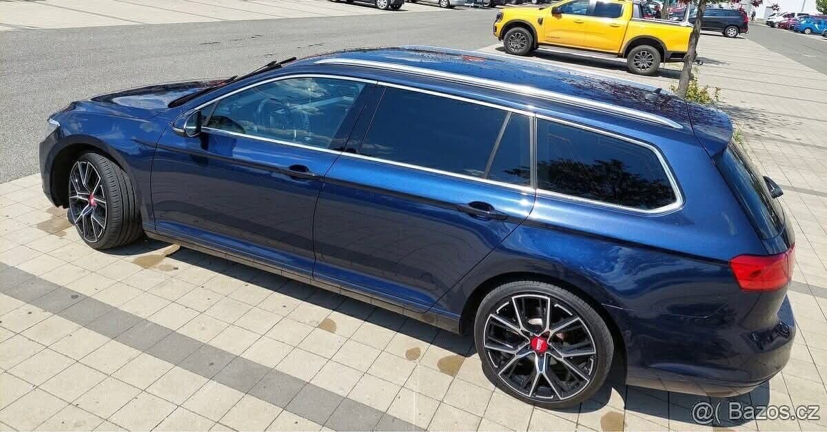 2015 Volkswagen PASSAT - 2