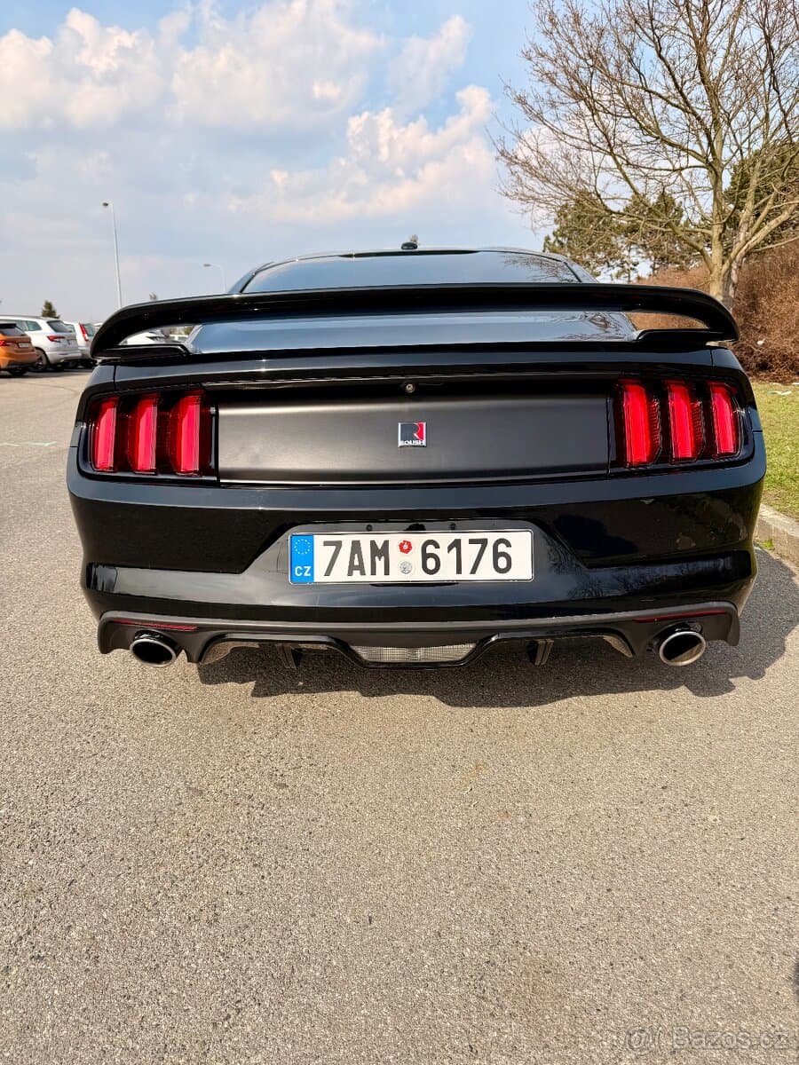 2015 Ford GT - 2