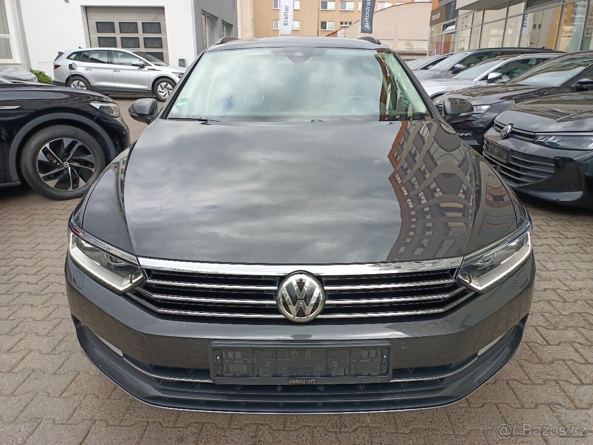 2019 Volkswagen PASSAT - 2
