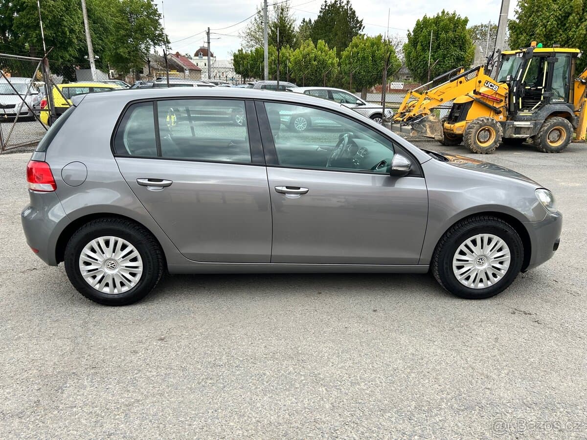 2010 Volkswagen GOLF - 2