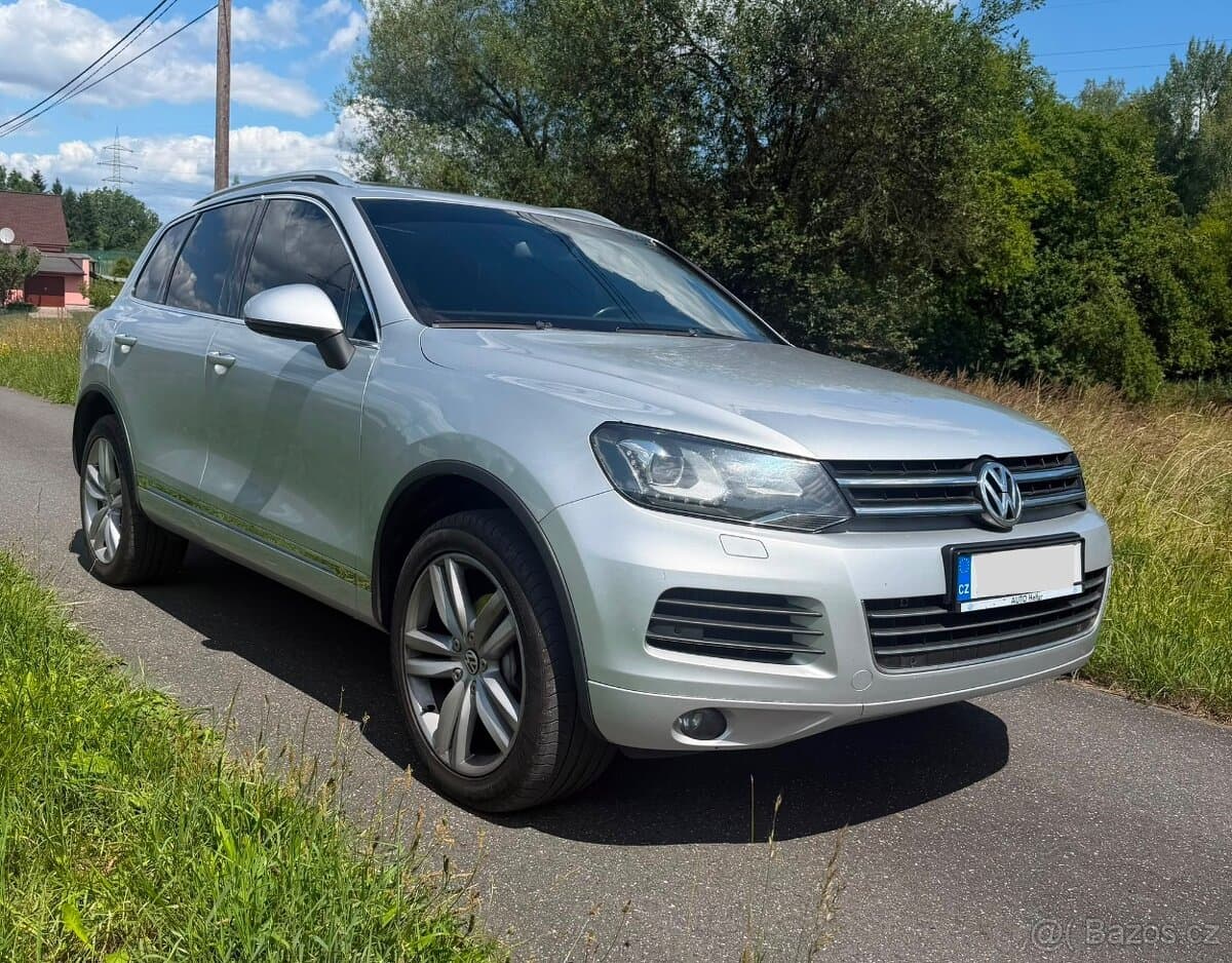 2011 Volkswagen TOUAREG - 2