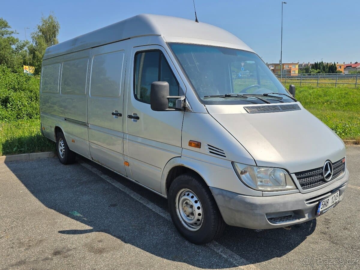 2005 Mercedes-Benz SPRINTER - 2