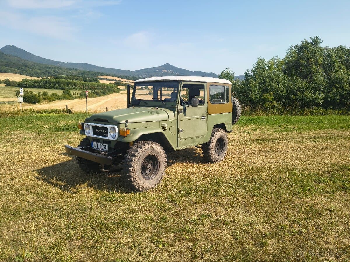 1974 Toyota LAND CRUISER - 2