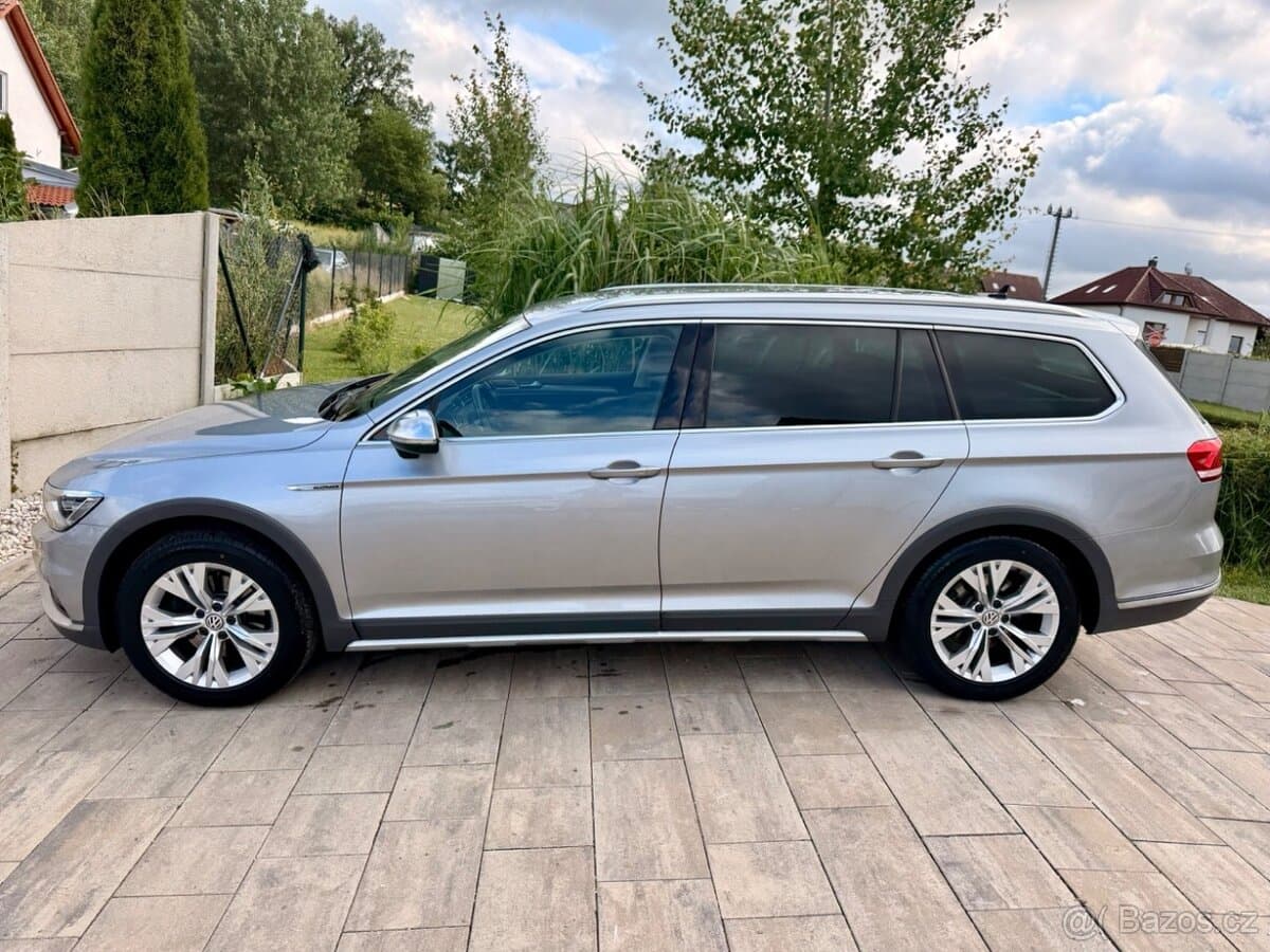 2019 Volkswagen PASSAT - 2