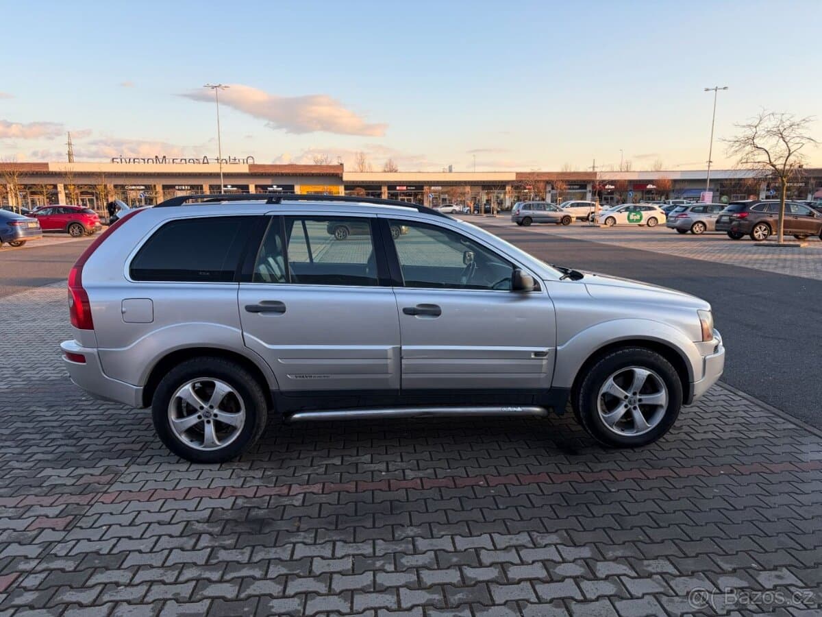 2004 Volvo XC90 - 2