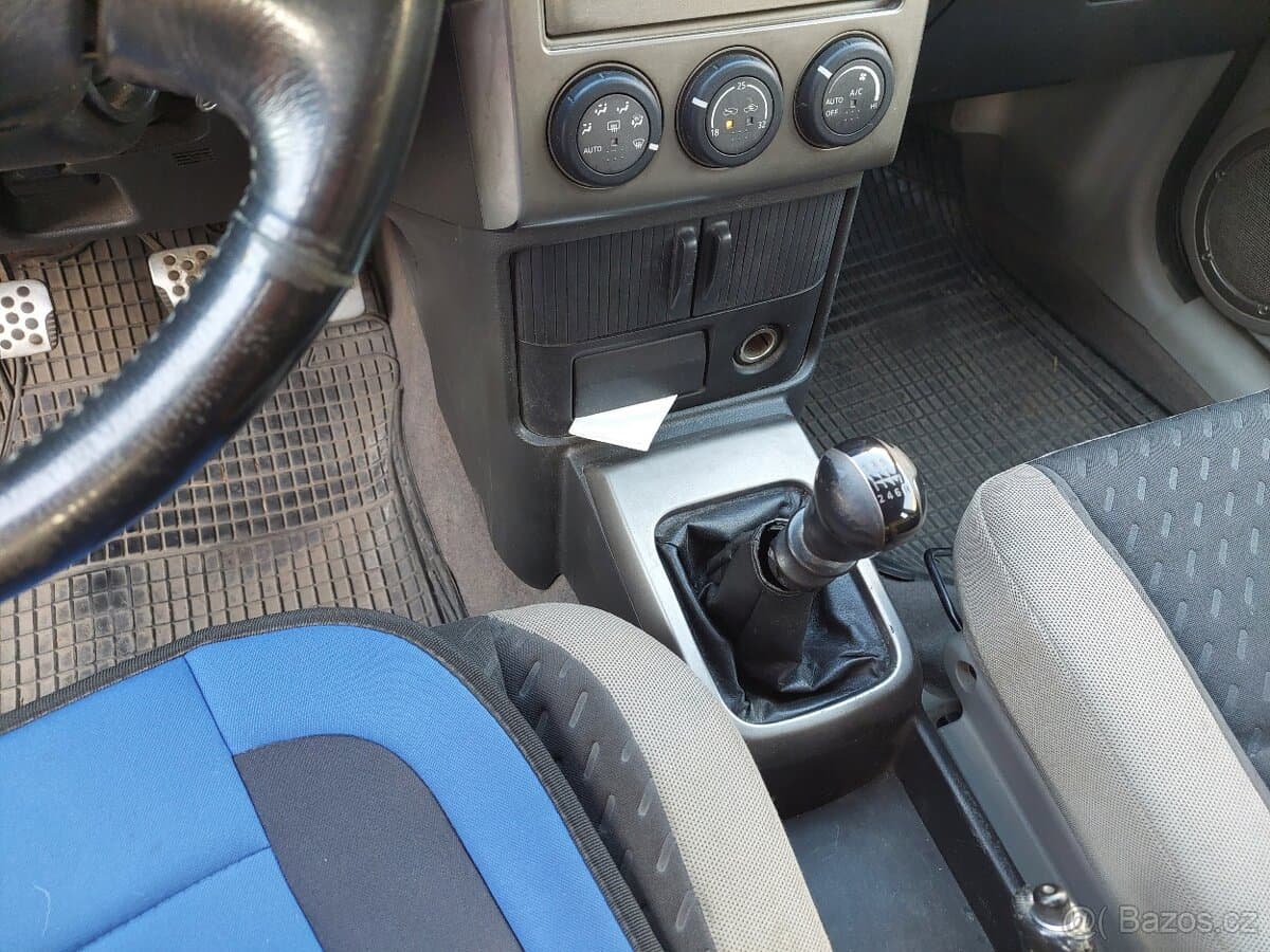 2004 Nissan X-TRAIL - 2