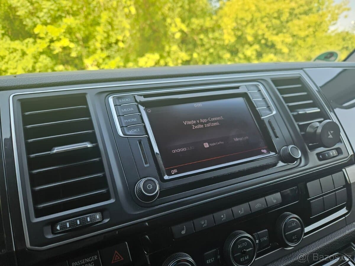 2016 Volkswagen MULTIVAN - 2