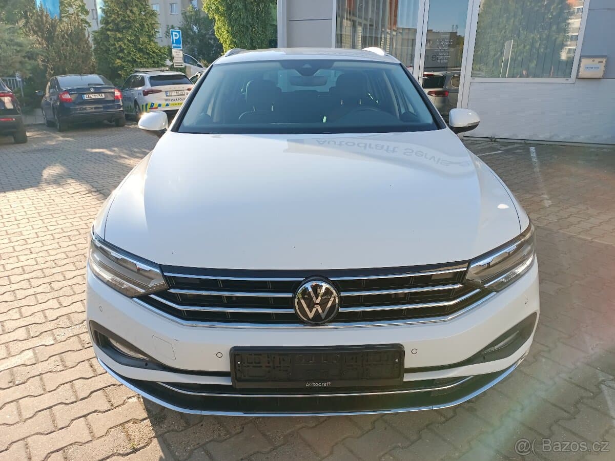 2022 Volkswagen PASSAT - 2