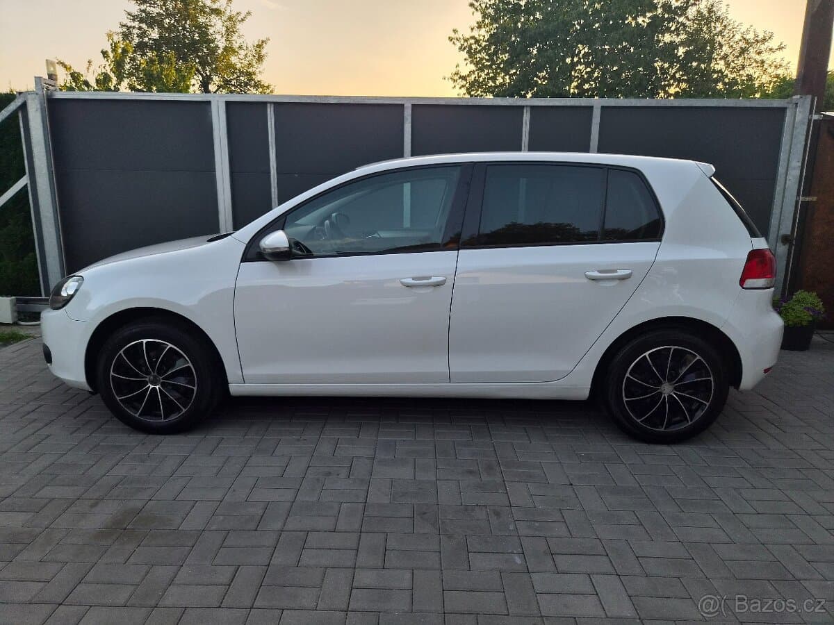 2009 Volkswagen GOLF - 2