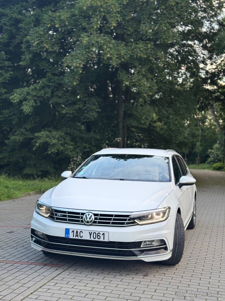 2018 Volkswagen PASSAT - 2