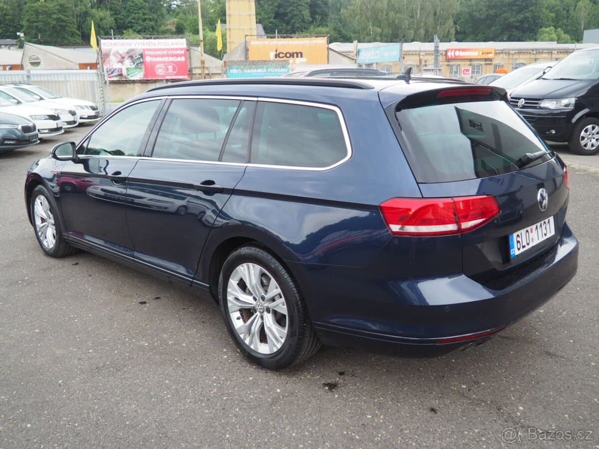 2016 Volkswagen PASSAT - 2