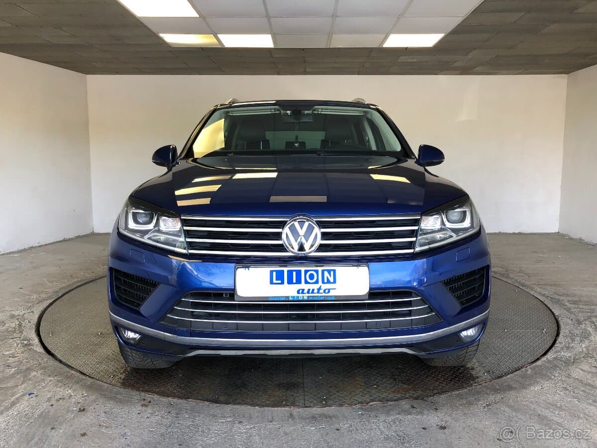 2015 Volkswagen TOUAREG - 2