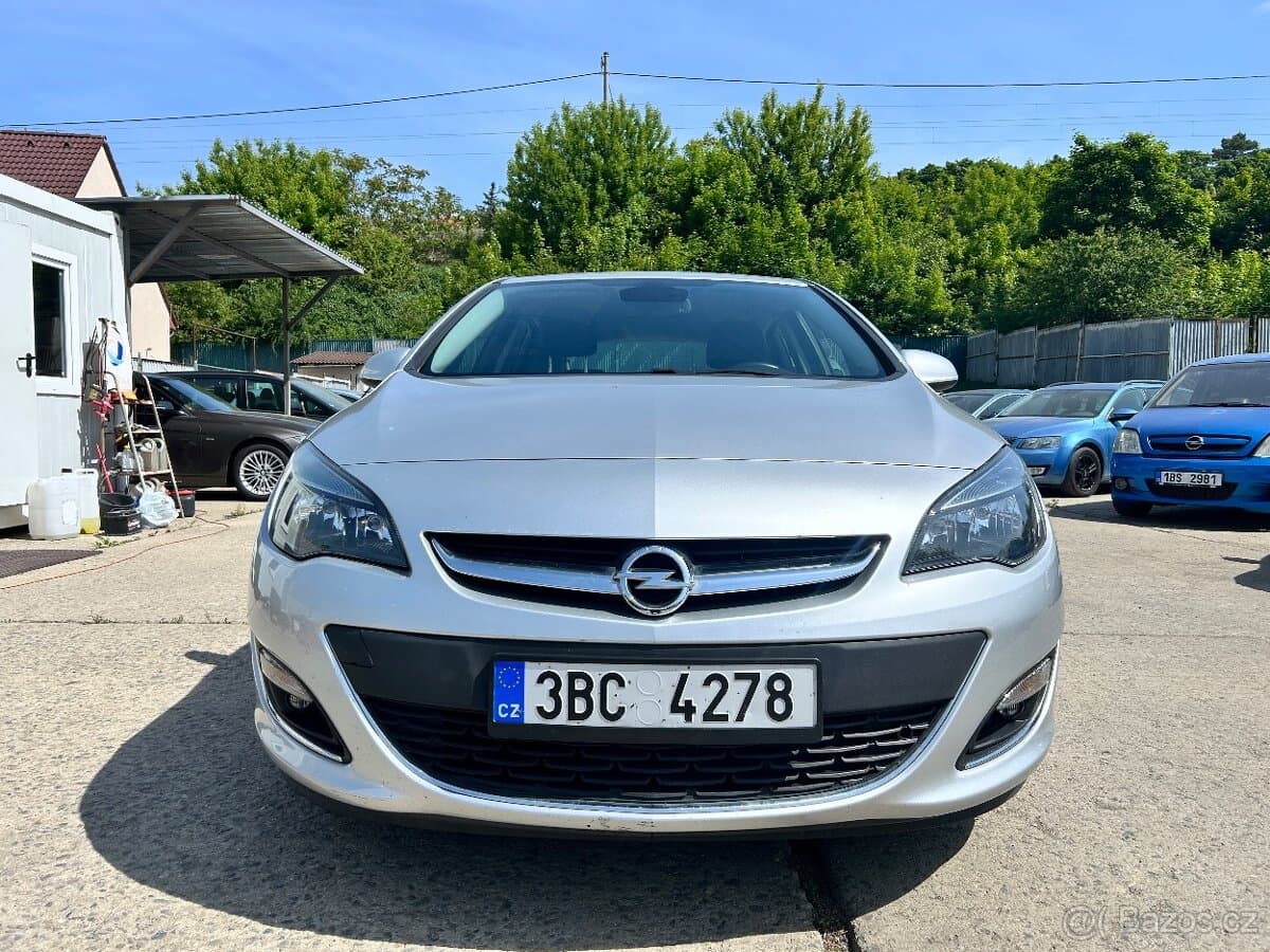 2013 Opel ASTRA - 2