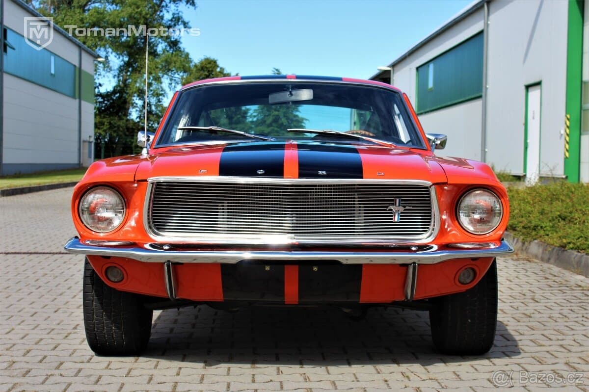 1967 Ford MUSTANG - 2