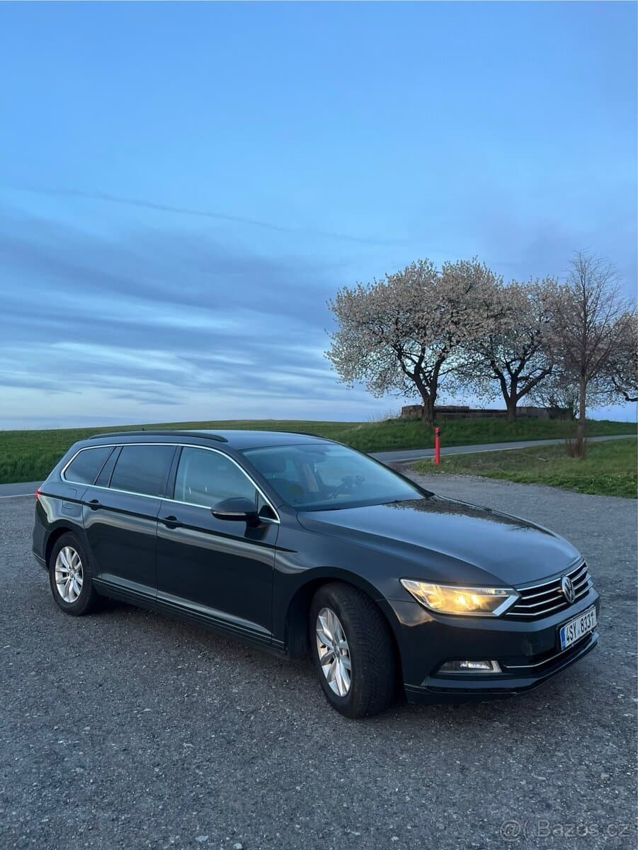2015 Volkswagen PASSAT - 2