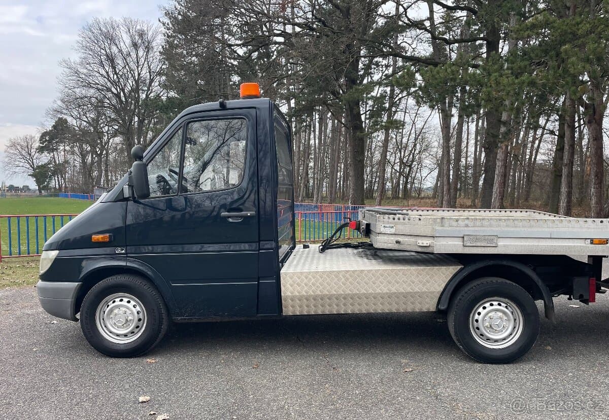 2005 Mercedes-Benz SPRINTER - 2