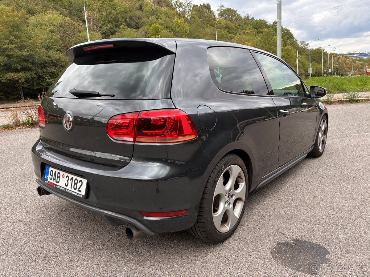 2012 Volkswagen GOLF - 2
