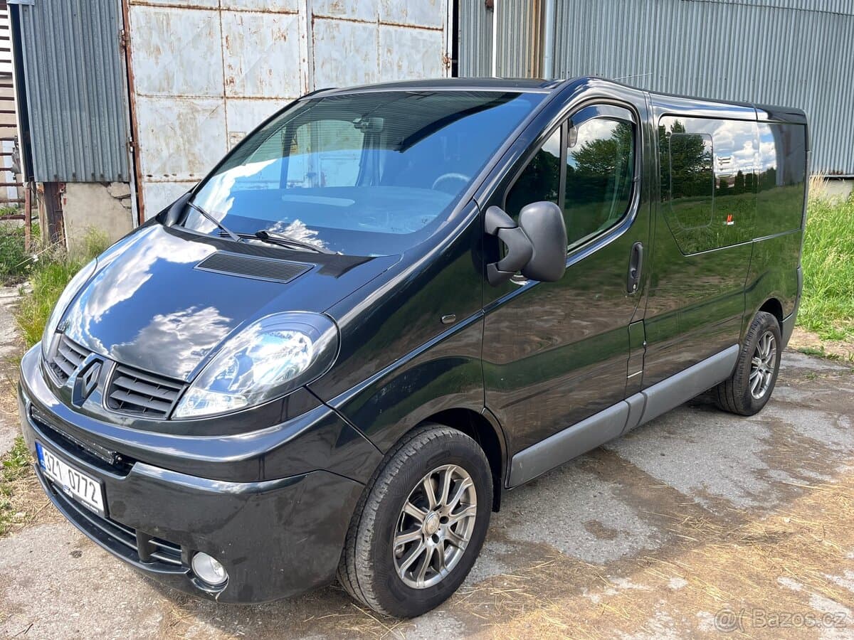 Renault TRAFIC - 2