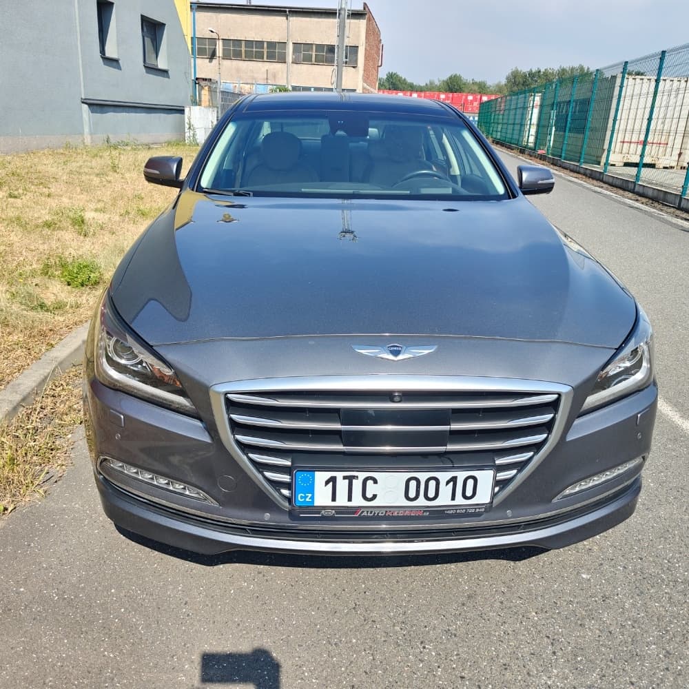 2015 Hyundai GENESIS - 2