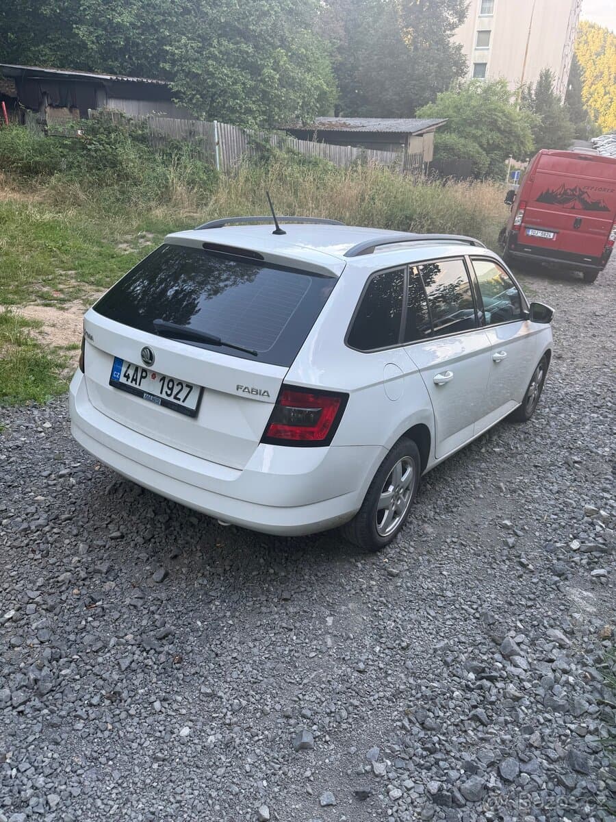 2015 Škoda FABIA - 2