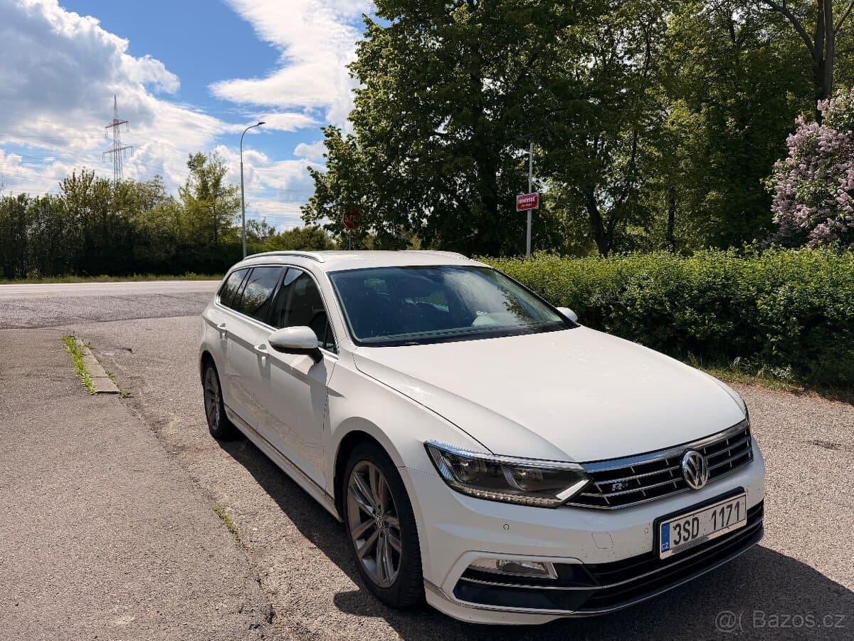 2016 Volkswagen PASSAT - 2