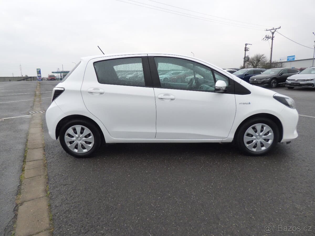 2013 Toyota YARIS - 2