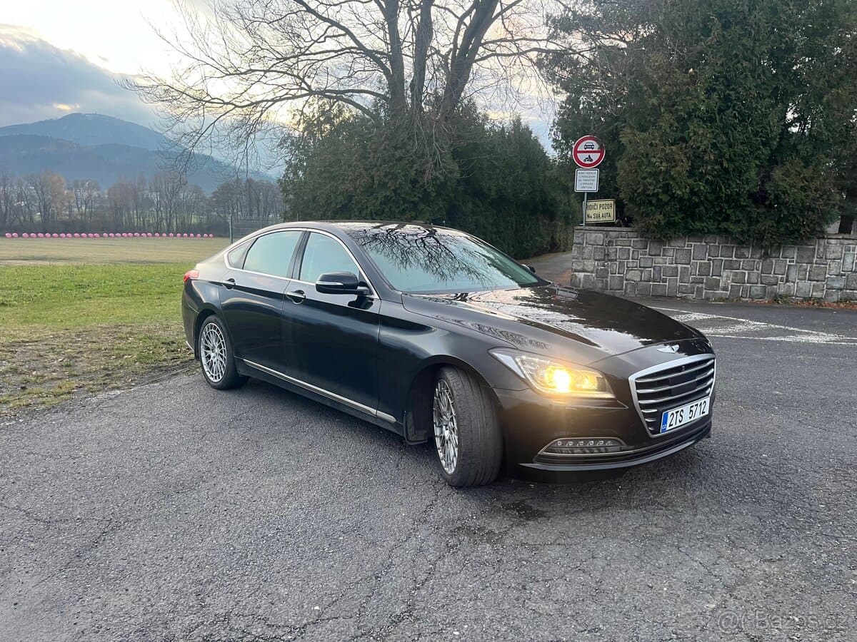 Hyundai GENESIS - 2