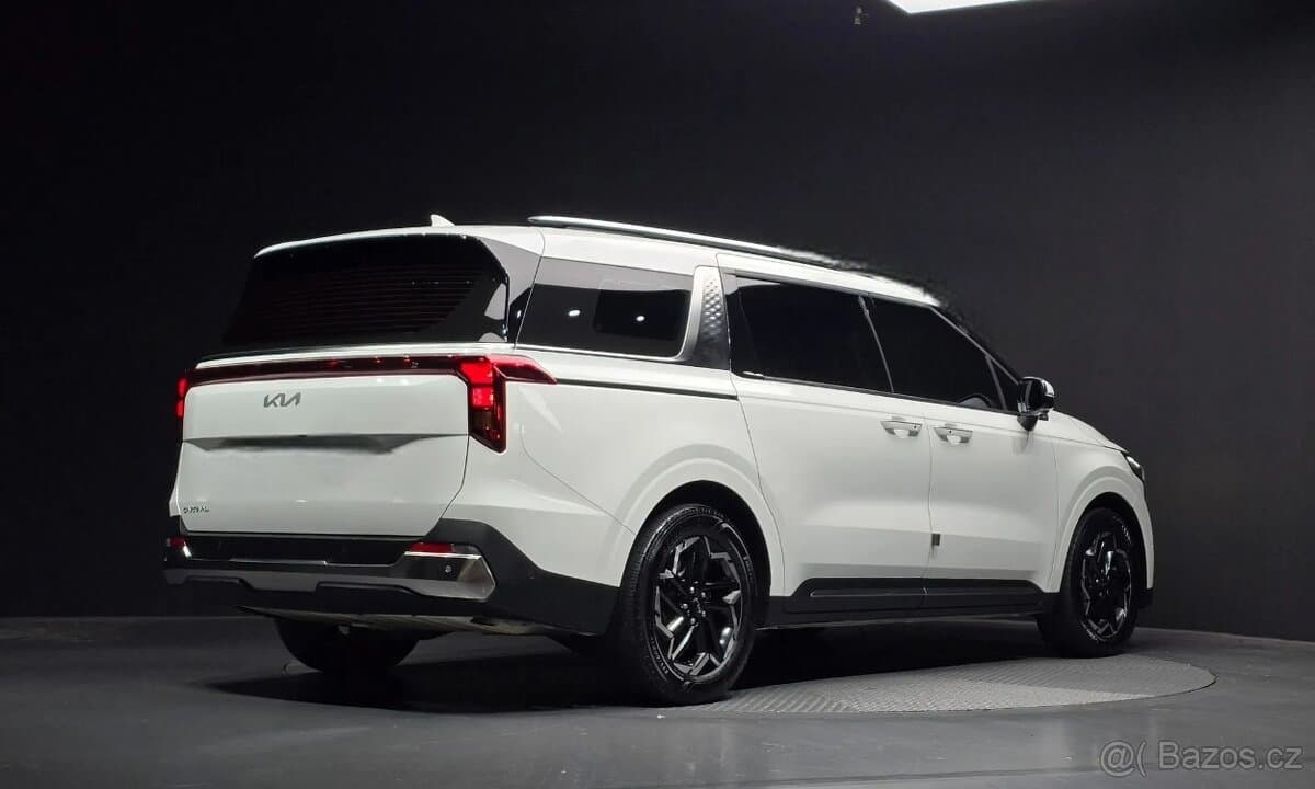 2024 Kia CARNIVAL - 2