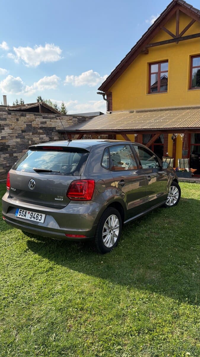 2015 Volkswagen POLO - 2