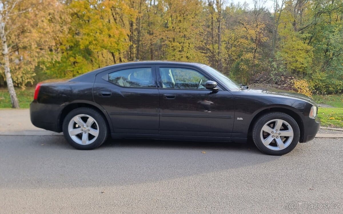 2010 Dodge CHARGER - 2