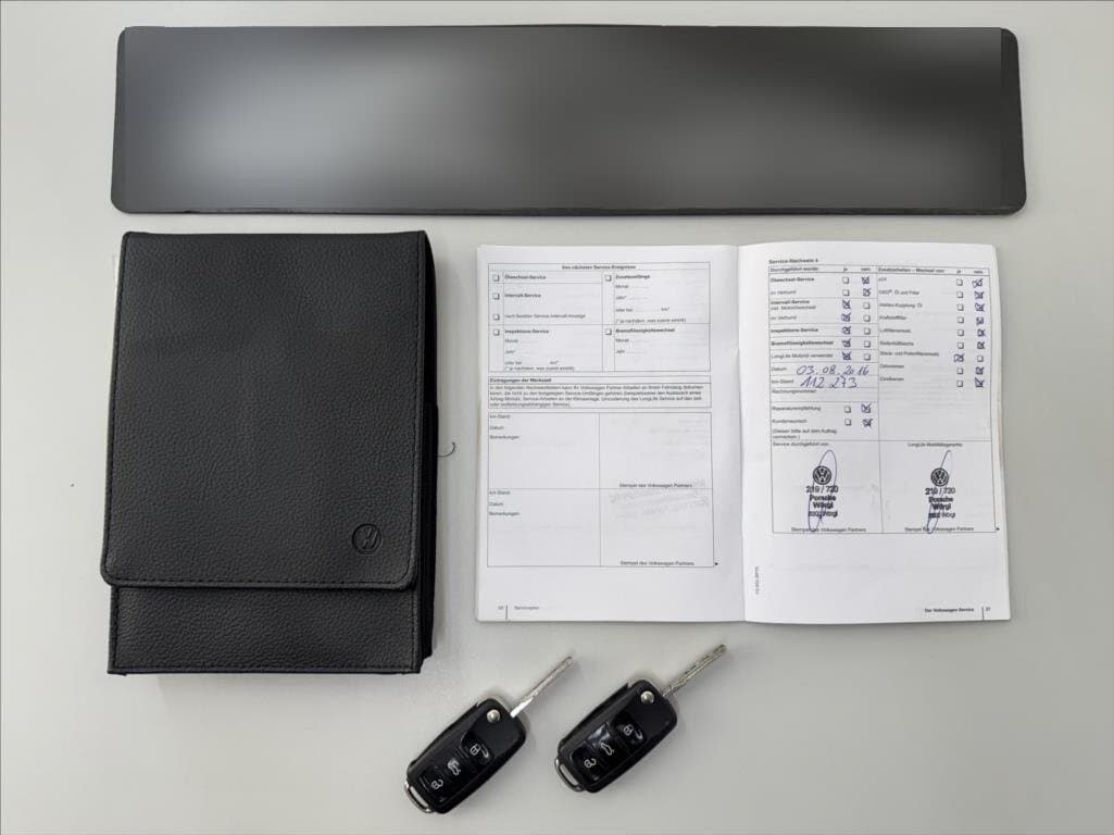 2011 Volkswagen GOLF - 2