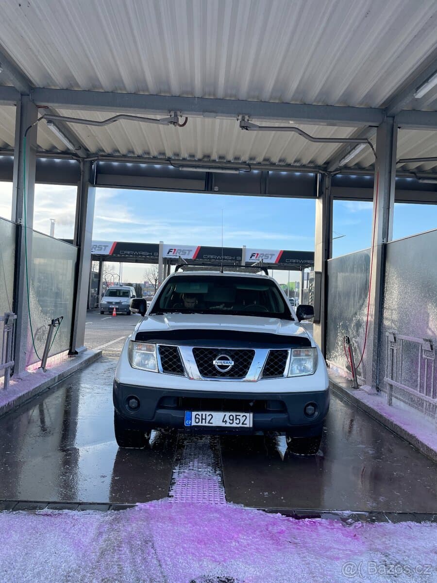 2015 Nissan NAVARA - 2