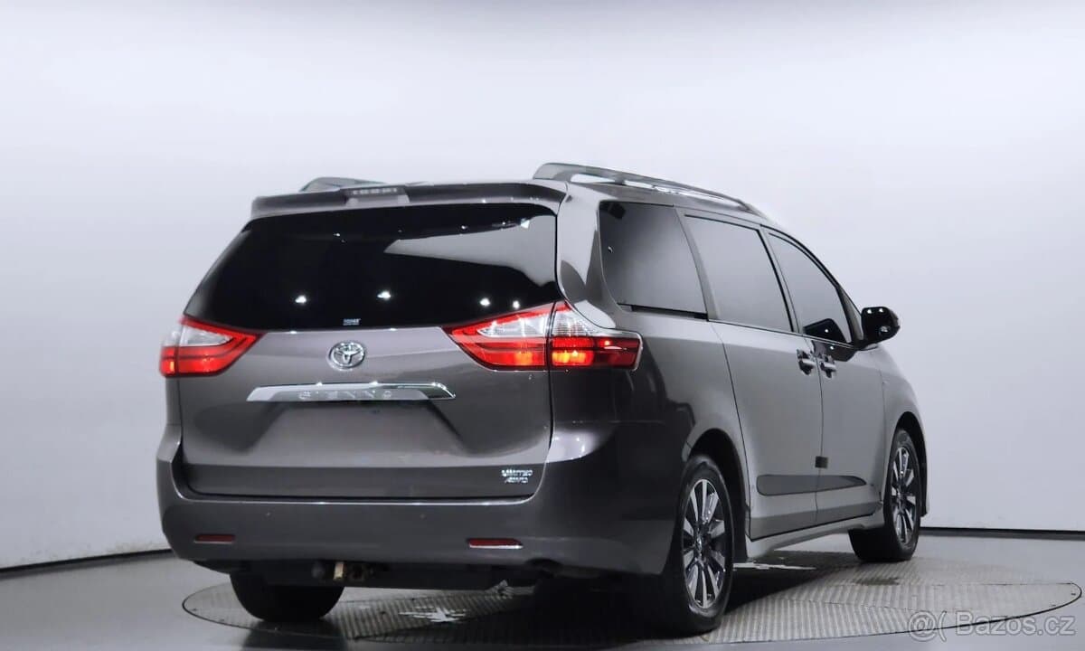 2018 Toyota SIENNA - 2