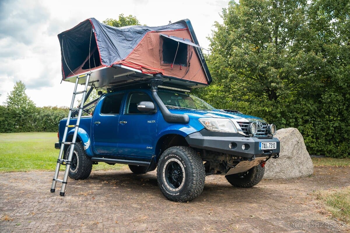 Toyota HILUX - 2
