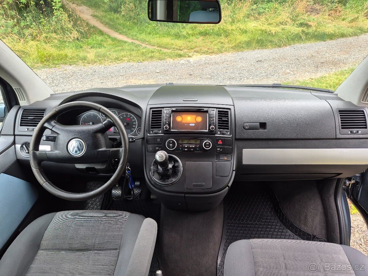 Volkswagen MULTIVAN - 2