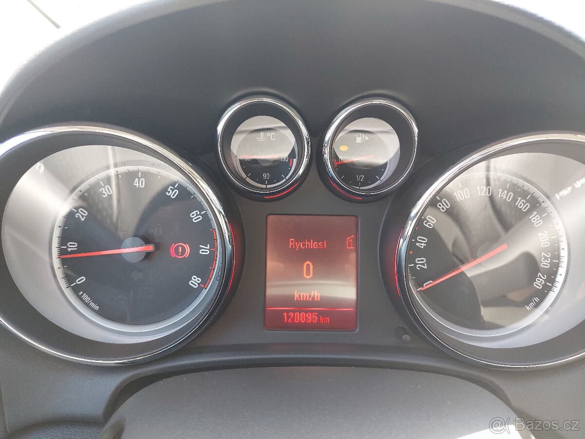 2013 Opel ASTRA - 2