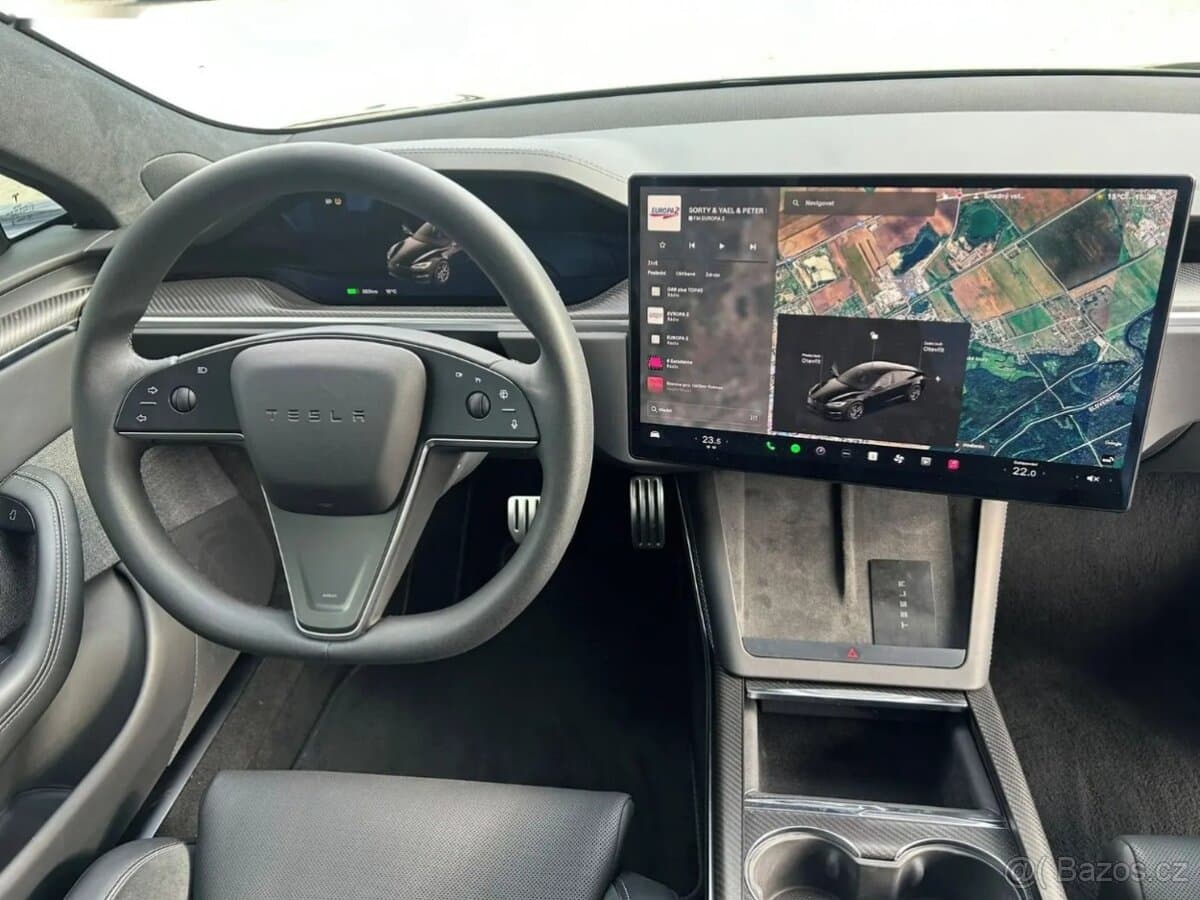 2024 Tesla MODEL S - 2