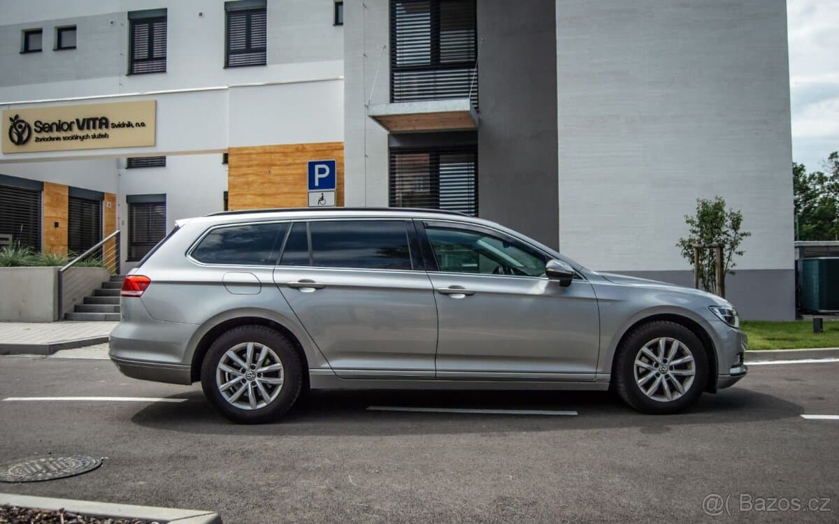 2016 Volkswagen PASSAT - 2