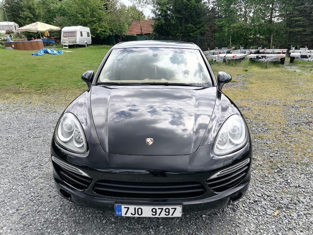 2011 Porsche CAYENNE - 2