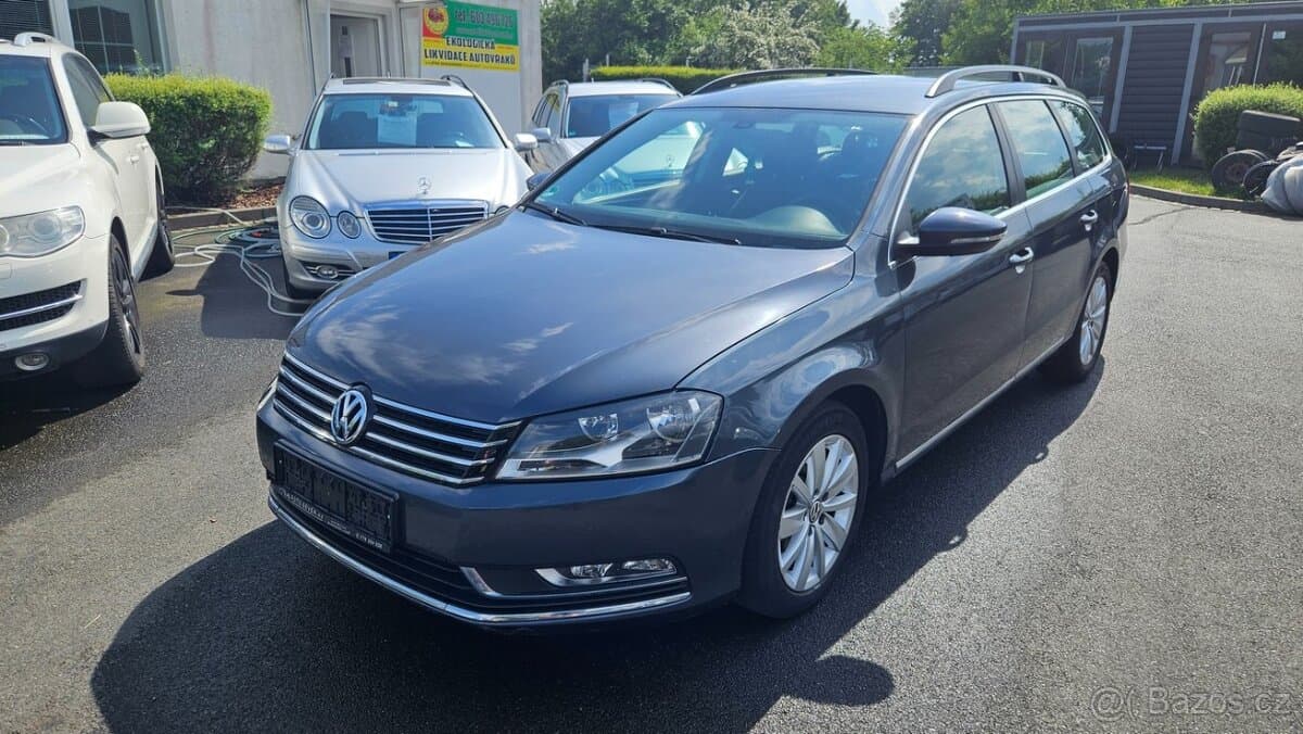 2013 Volkswagen PASSAT - 2
