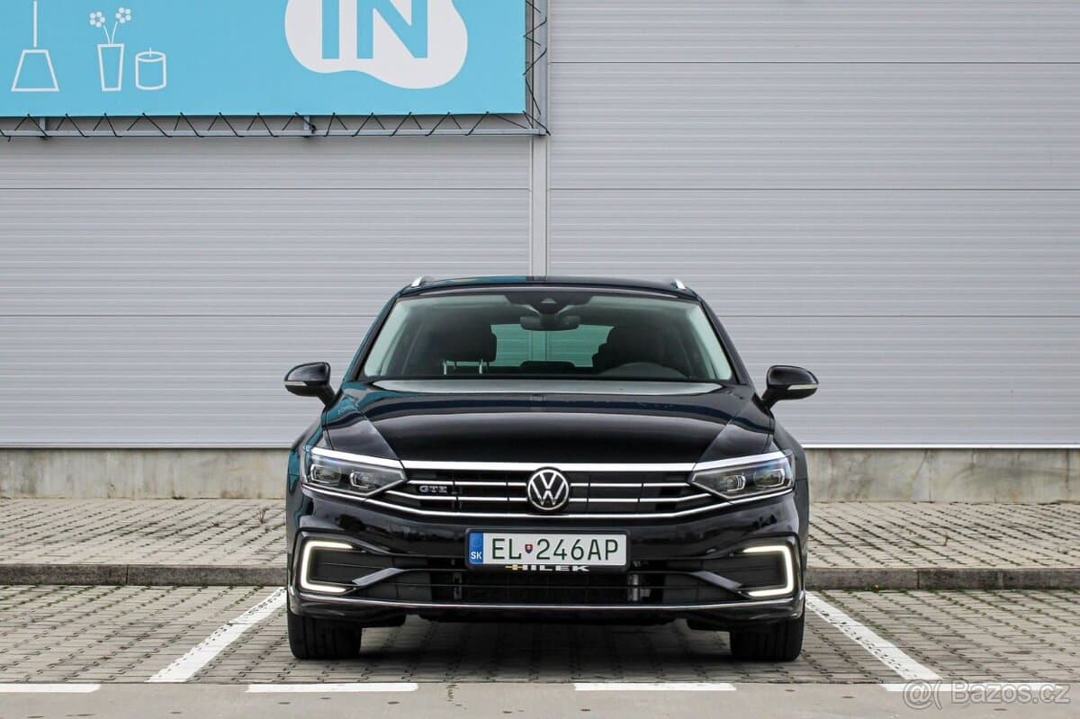 2023 Volkswagen PASSAT - 2
