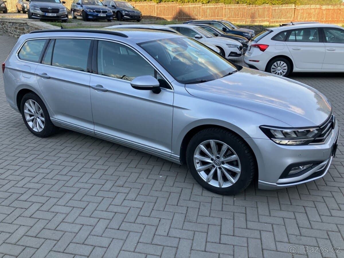2020 Volkswagen PASSAT - 2