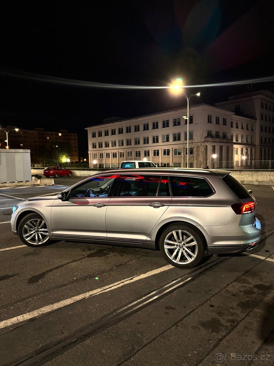 2021 Volkswagen PASSAT - 2
